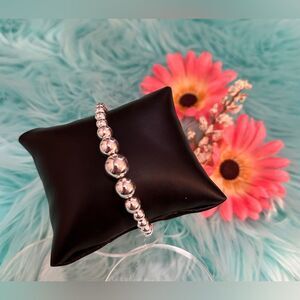 Gorgeous Silver Beaded Bracelet With 925 Graduated Sized Beads NEW!
